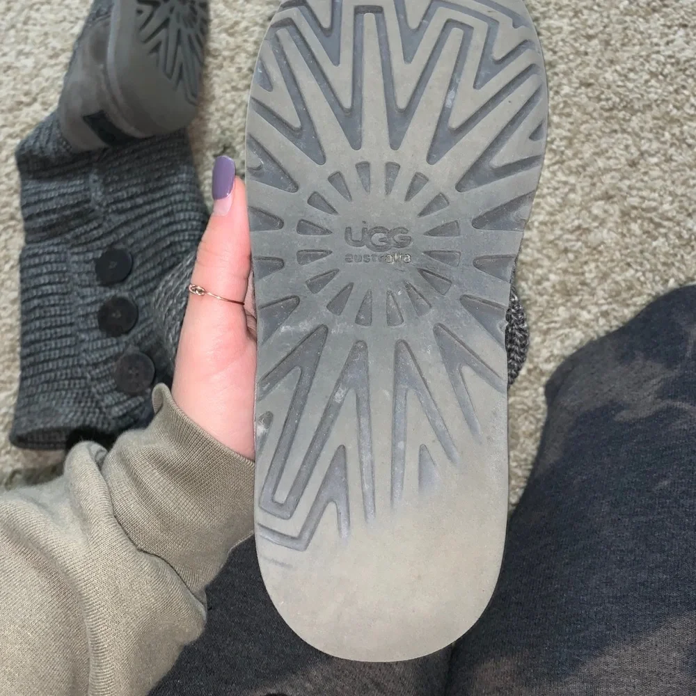 Grey sweater Ugg Boots